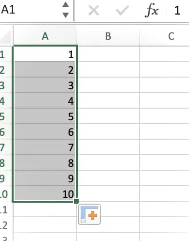 Lista numerada en Excel con opciones de controlador de relleno que se muestran